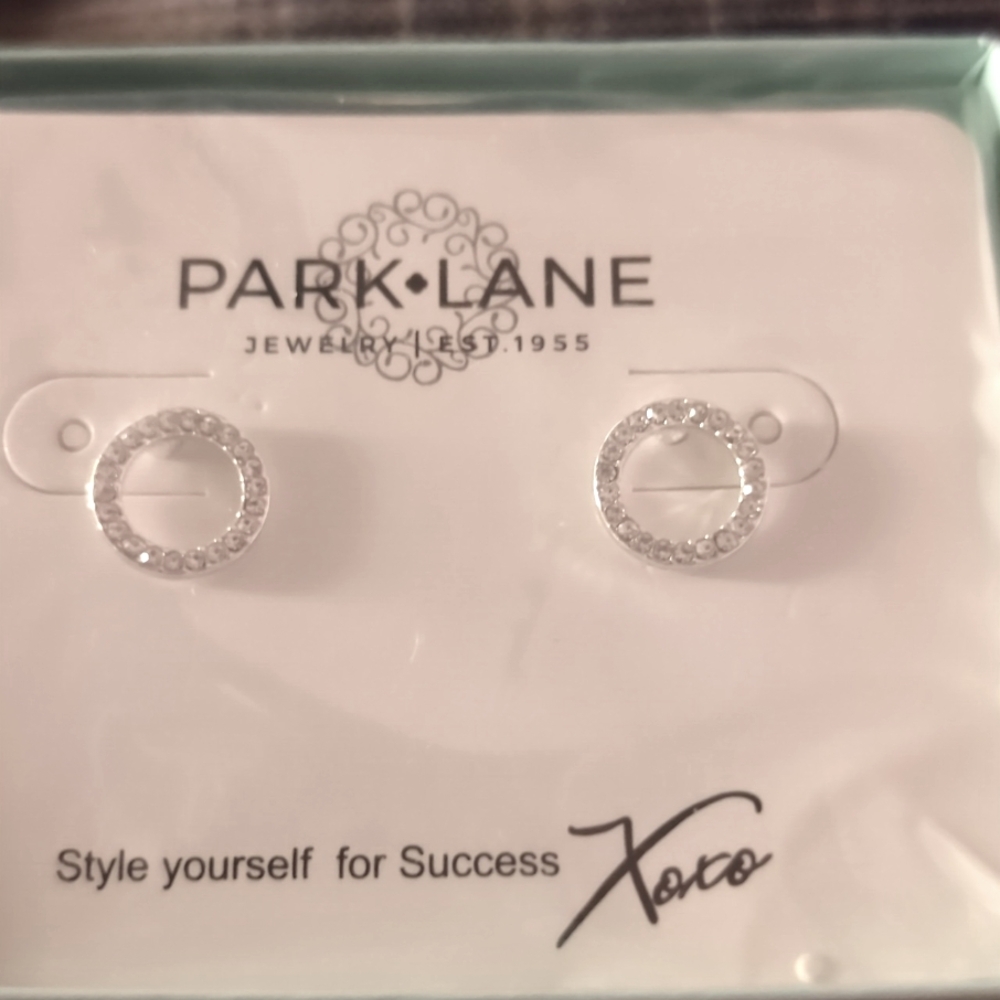 Roo Silver Studs